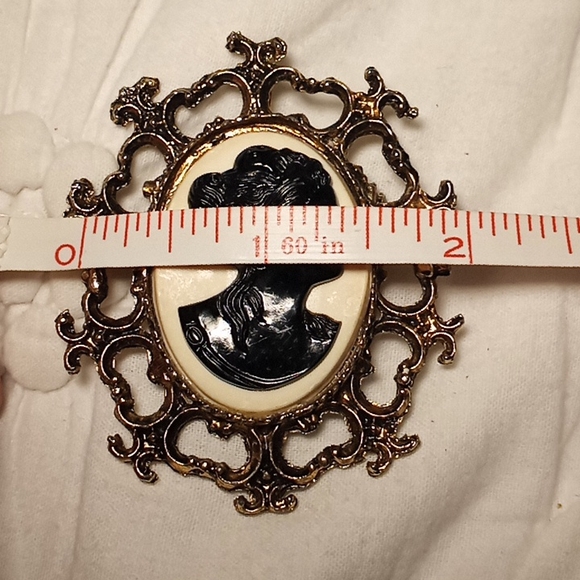 Black History Silhouette Gold Tone Black Cameo Pin Pandent Brooch - Picture 6 of 6